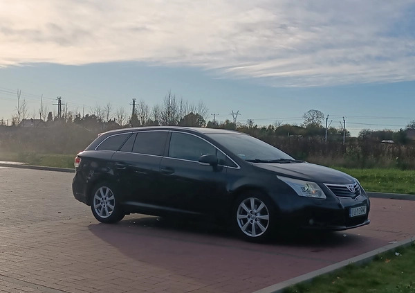Toyota Avensis cena 18500 przebieg: 312000, rok produkcji 2009 z Warszawa małe 277